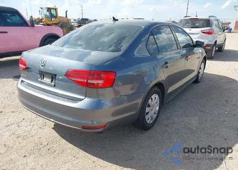2015 Volkswagen Jetta 2.0L S z USA, uszkodzony, nr VIN 3VW2K7AJ8FM284533